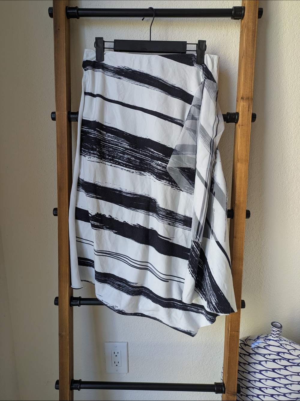 Source Unknown Black and White Asymmetrical Brush-Stripe Wrap Skirt